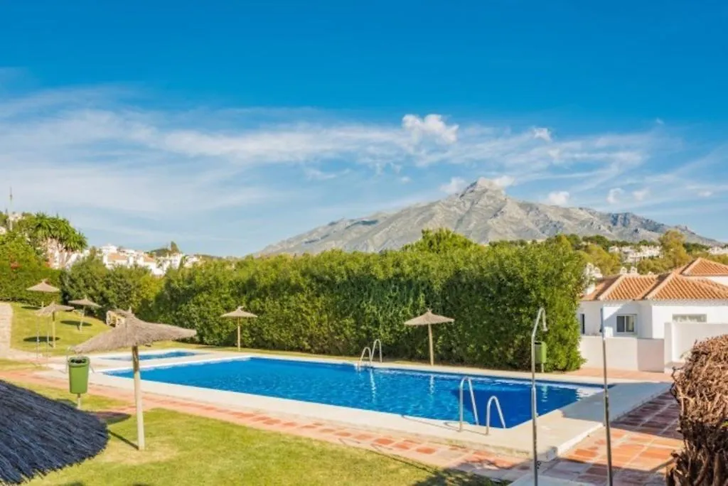 En- Cozy Andalusian Style Townhouse In Marbella Villa 0*,