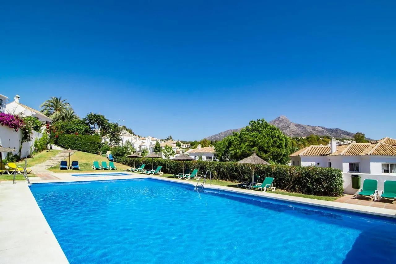 En- Cozy Andalusian Style Townhouse In Marbella Villa