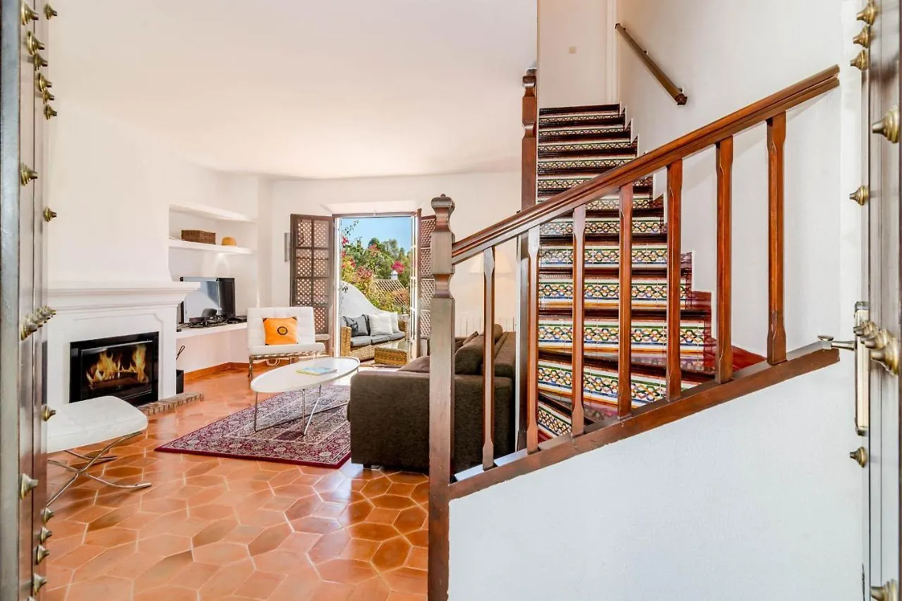 Vakantiehuis En- Cozy Andalusian Style Townhouse In Marbella Villa