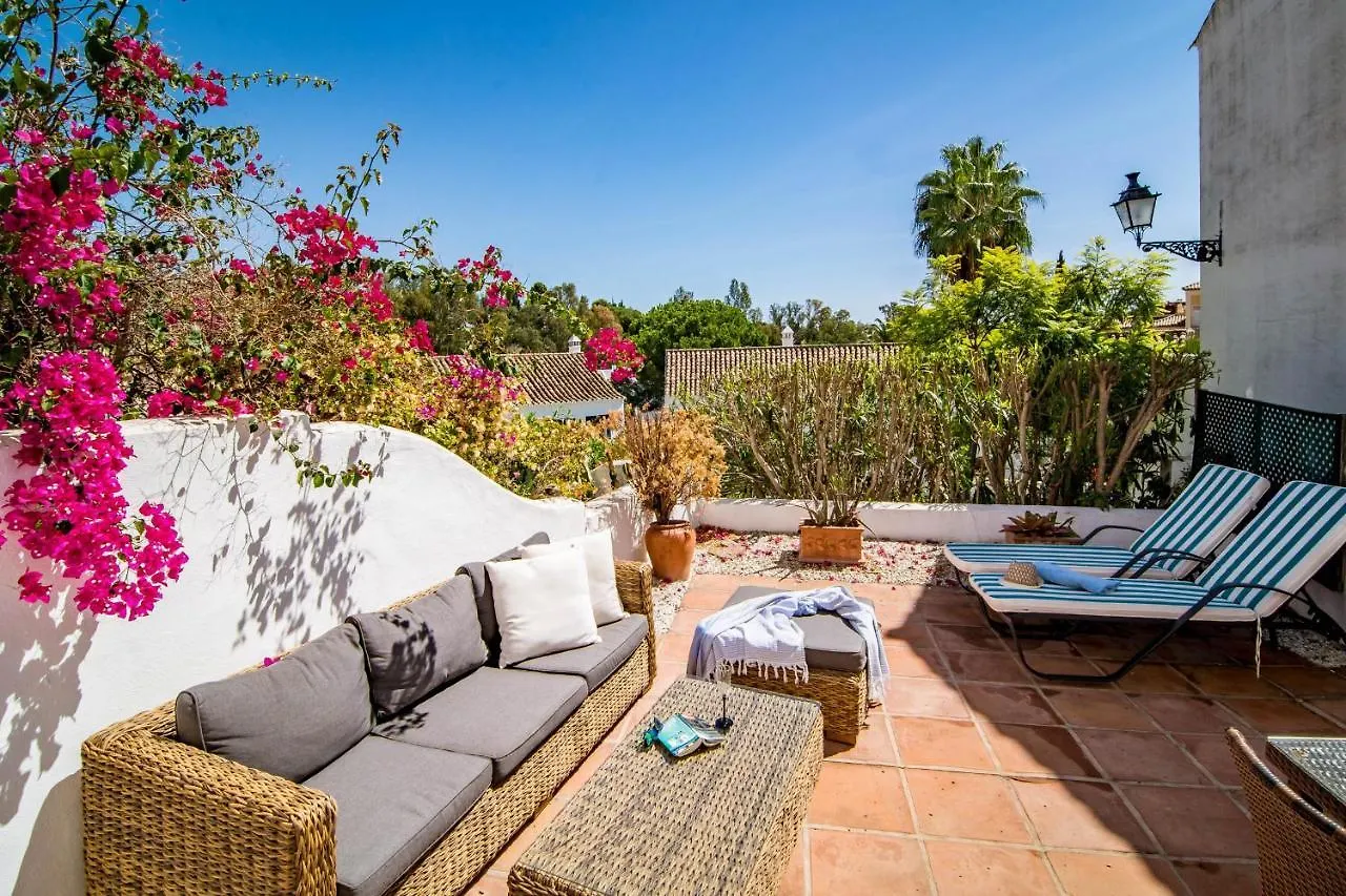 En- Cozy Andalusian Style Townhouse In Marbella Villa