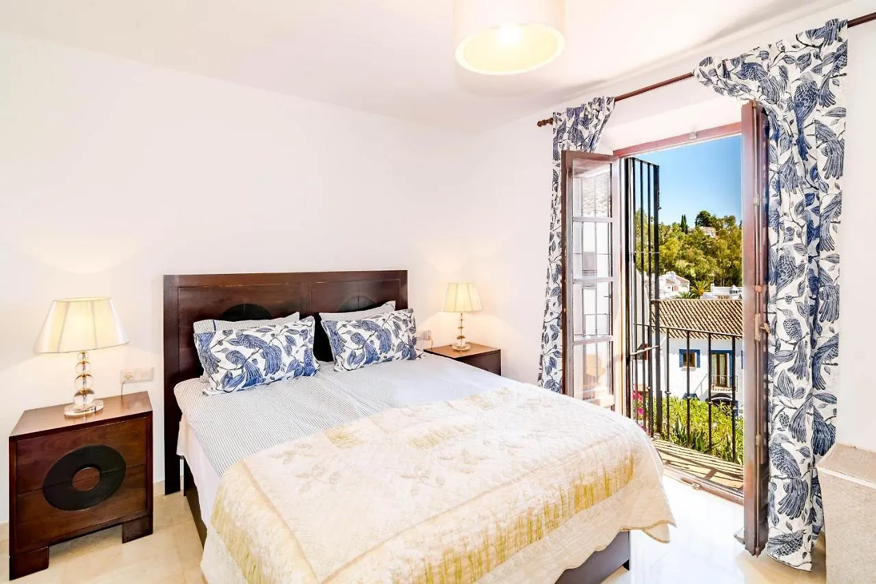 En- Cozy Andalusian Style Townhouse In Marbella Villa 0*,