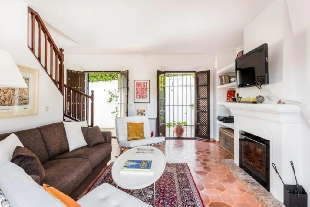 En- Cozy Andalusian Style Townhouse In Marbella Villa